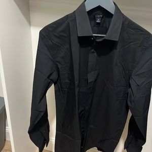 Black men’s dress shirt - no tags but never worn
